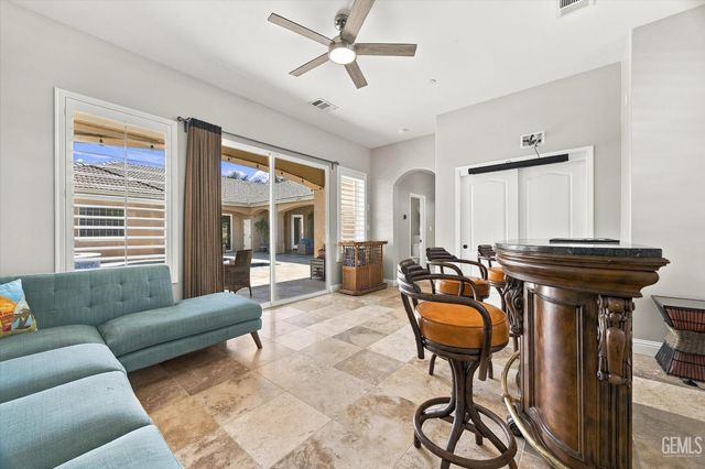 1302 Renoir Avenue, Bakersfield, CA 93314