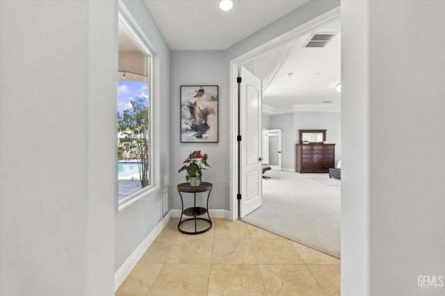 1302 Renoir Avenue, Bakersfield, CA 93314