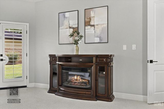 1302 Renoir Avenue, Bakersfield, CA 93314