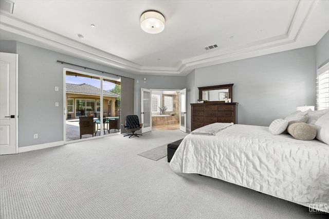 1302 Renoir Avenue, Bakersfield, CA 93314