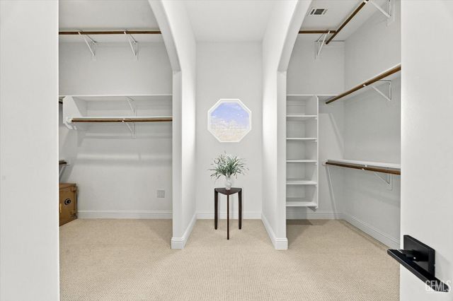 1302 Renoir Avenue, Bakersfield, CA 93314