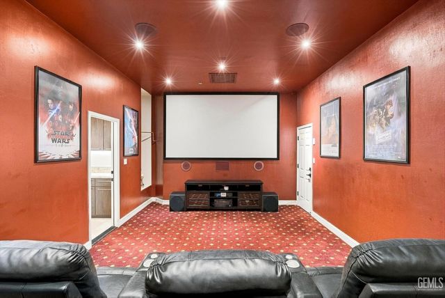 1302 Renoir Avenue, Bakersfield, CA 93314