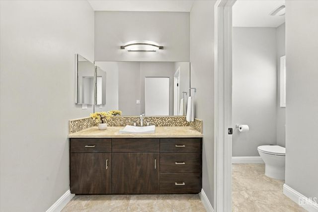 1302 Renoir Avenue, Bakersfield, CA 93314
