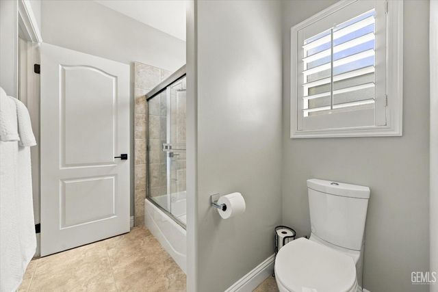 1302 Renoir Avenue, Bakersfield, CA 93314