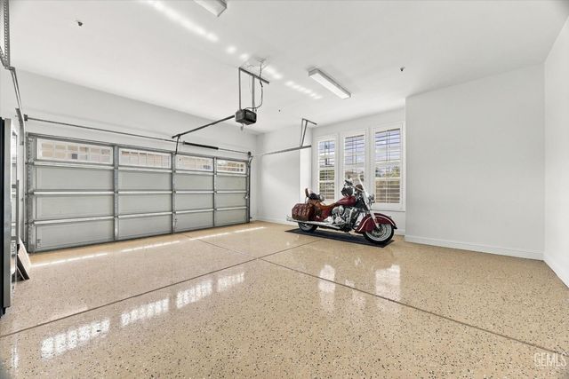 1302 Renoir Avenue, Bakersfield, CA 93314