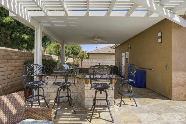 1302 Renoir Avenue, Bakersfield, CA 93314