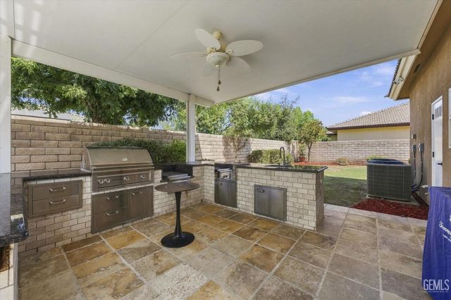 1302 Renoir Avenue, Bakersfield, CA 93314