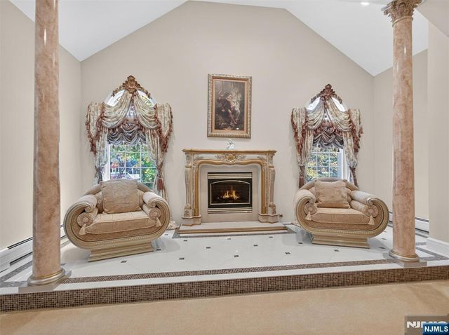 32 Chadwick Road, Hillsdale, NJ 07642