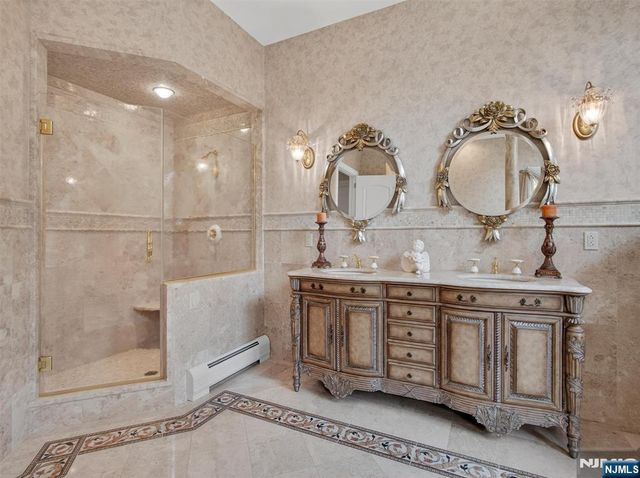 32 Chadwick Road, Hillsdale, NJ 07642