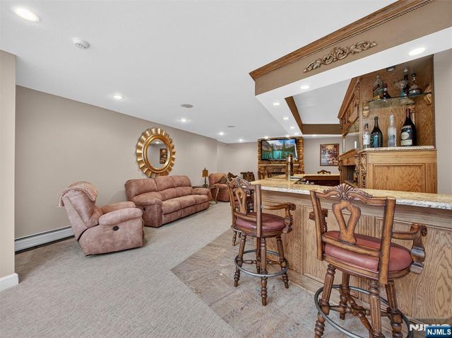 32 Chadwick Road, Hillsdale, NJ 07642