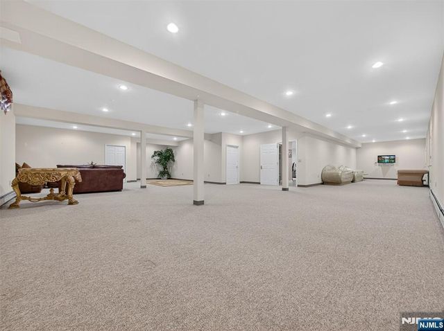 32 Chadwick Road, Hillsdale, NJ 07642