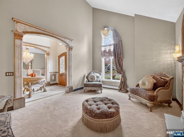 32 Chadwick Road, Hillsdale, NJ 07642