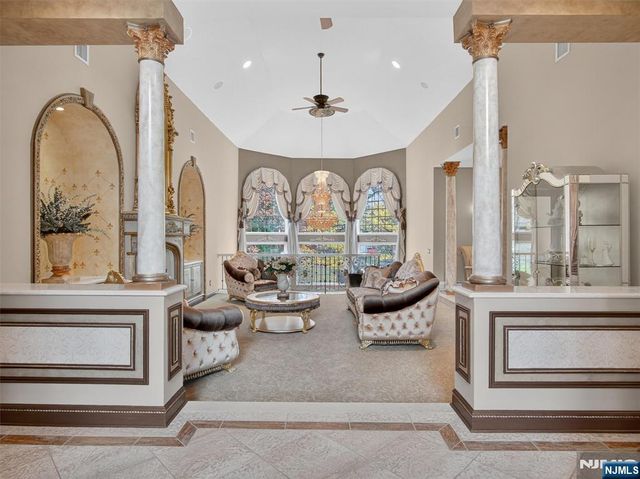 32 Chadwick Road, Hillsdale, NJ 07642