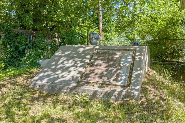 302 S 10 Avenue, Madill, OK 73446