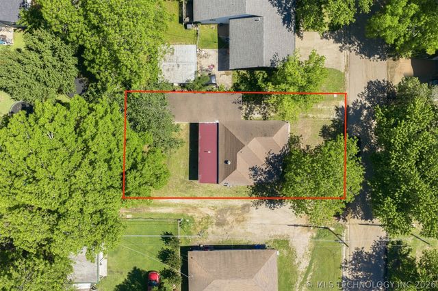 302 S 10 Avenue, Madill, OK 73446