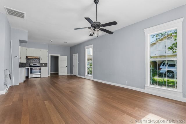 302 S 10 Avenue, Madill, OK 73446