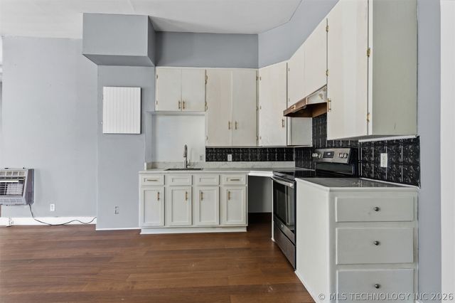 302 S 10 Avenue, Madill, OK 73446