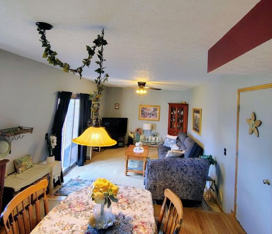 908 Larkfield Drive, Columbus, OH 43085