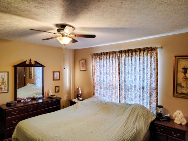 908 Larkfield Drive, Columbus, OH 43085