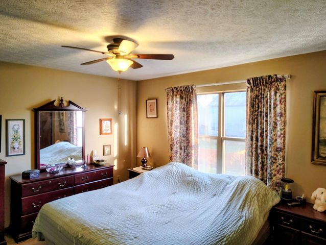 908 Larkfield Drive, Columbus, OH 43085