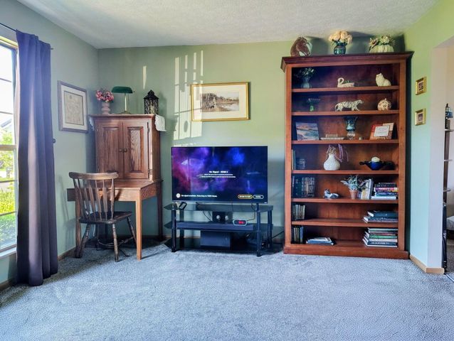 908 Larkfield Drive, Columbus, OH 43085