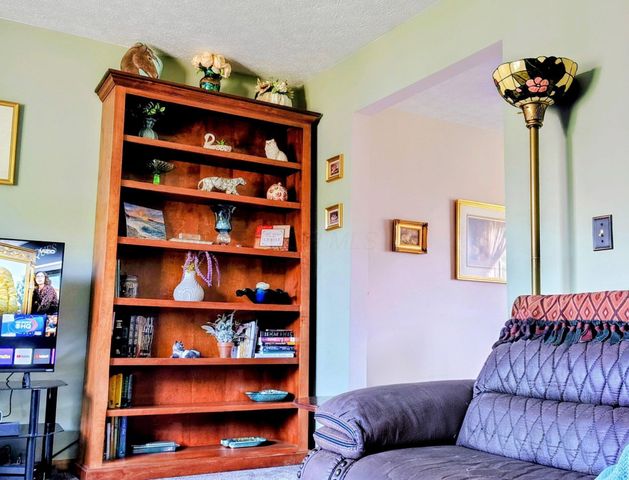 908 Larkfield Drive, Columbus, OH 43085