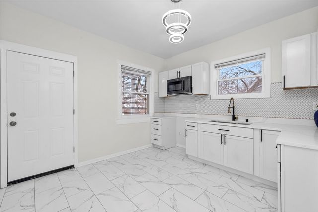 1514 W 73rd Street, Chicago, IL 60636