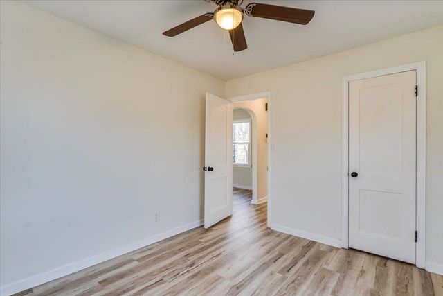 1652 S Ellis St, Wichita, KS 67211