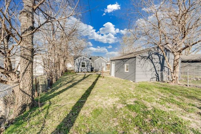 1652 S Ellis St, Wichita, KS 67211