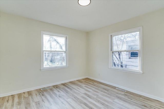 1652 S Ellis St, Wichita, KS 67211