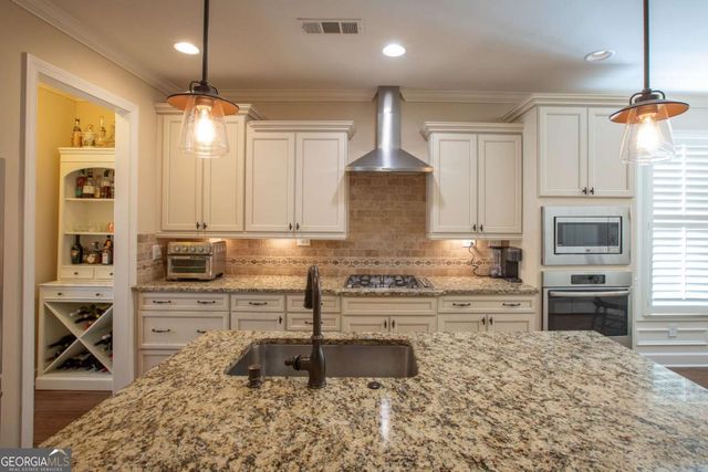 3803 English Oak Drive, Gainesville, GA 30504