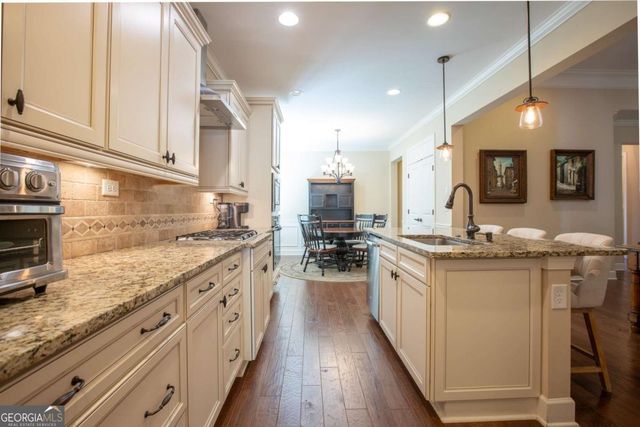 3803 English Oak Drive, Gainesville, GA 30504