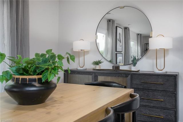 107 Beechwood Circle, Thomasville, NC 27360