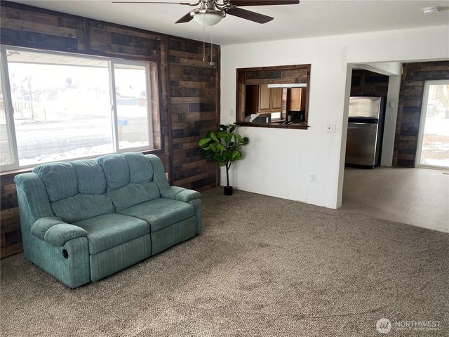 200 Watson Street NW, Creston, WA 99117