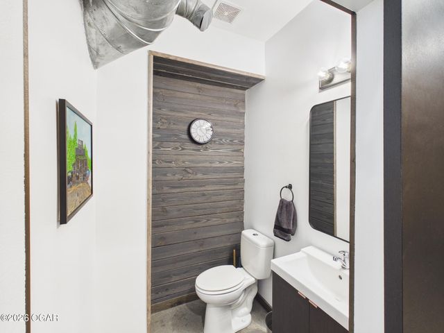 2215 S Joplin, Joplin, MO 64804