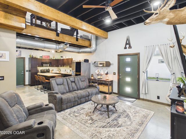 2215 S Joplin, Joplin, MO 64804