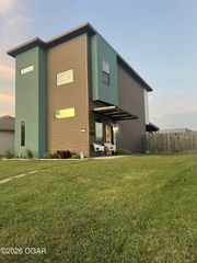 2215 S Joplin, Joplin, MO 64804