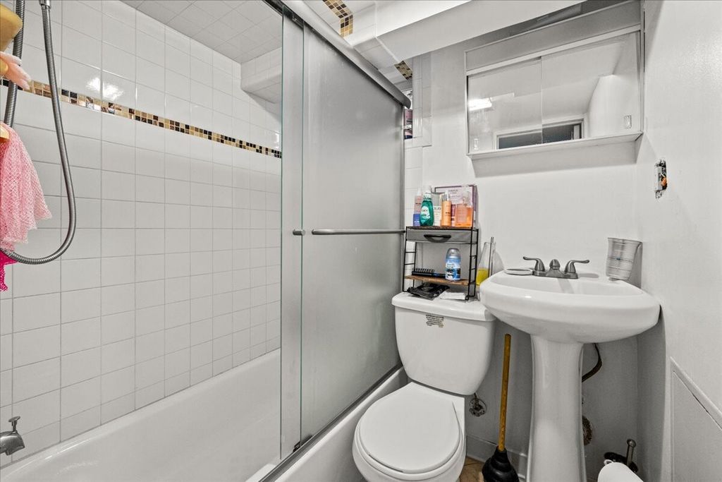 1512 E 22ND Street, New York City, NY 11210