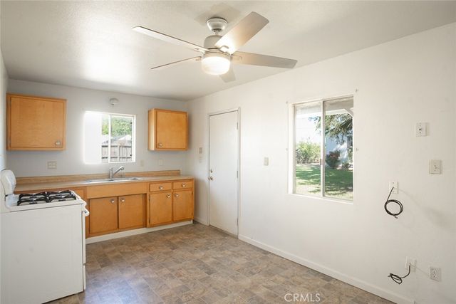 1043 Thermalito, Oroville, CA 95965