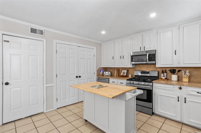 2216 Piedmont Street, Irving, TX 75061