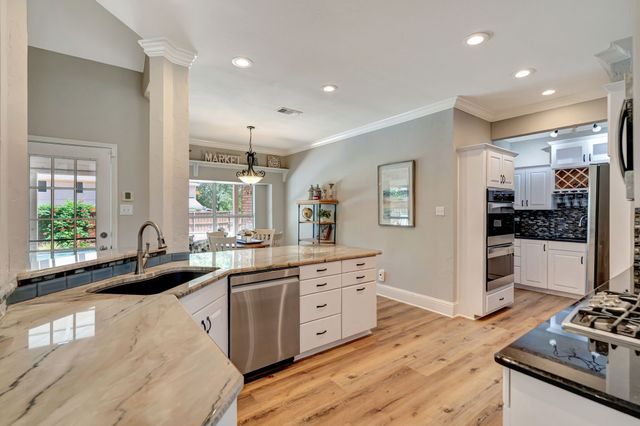 213 Ledgenest Drive, Mckinney, TX 75072