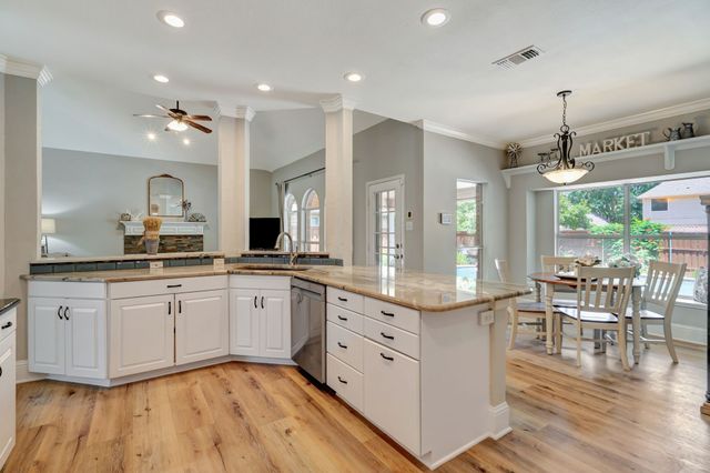 213 Ledgenest Drive, Mckinney, TX 75072