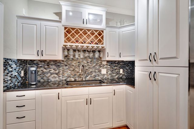 213 Ledgenest Drive, Mckinney, TX 75072