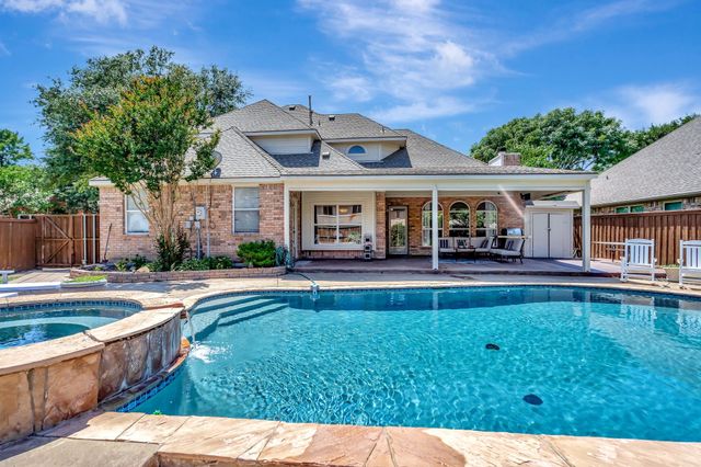 213 Ledgenest Drive, Mckinney, TX 75072