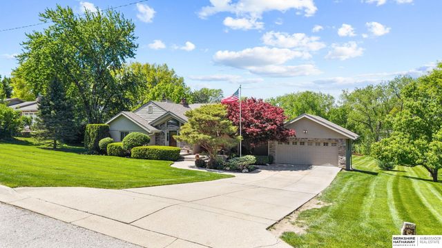 2506 S 105th Avenue, Omaha, NE 68124