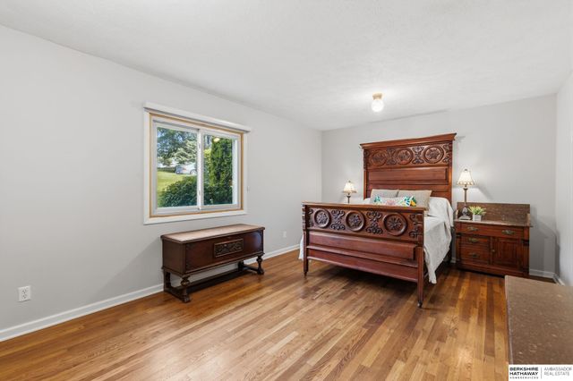 2506 S 105th Avenue, Omaha, NE 68124