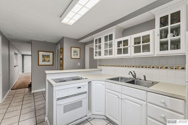 2506 S 105th Avenue, Omaha, NE 68124