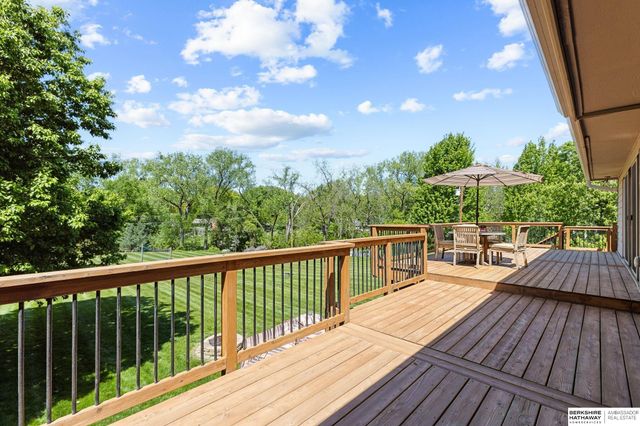 2506 S 105th Avenue, Omaha, NE 68124