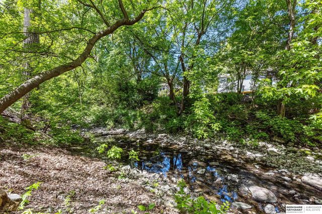 2506 S 105th Avenue, Omaha, NE 68124