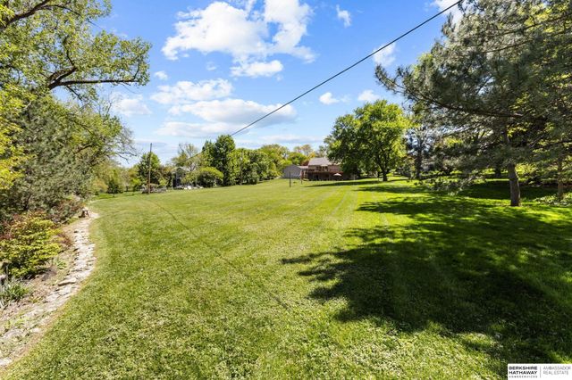 2506 S 105th Avenue, Omaha, NE 68124